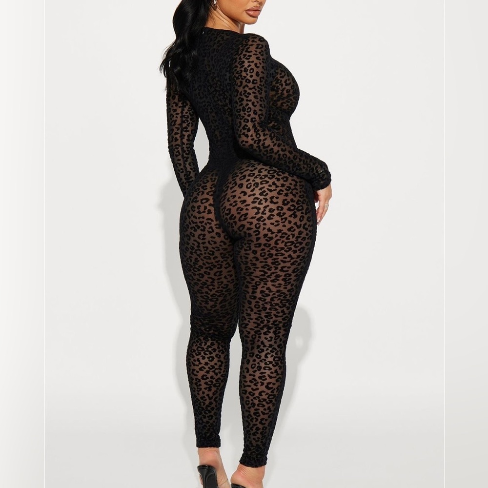 Fashion nova Animal Print Bodysuit black Size small